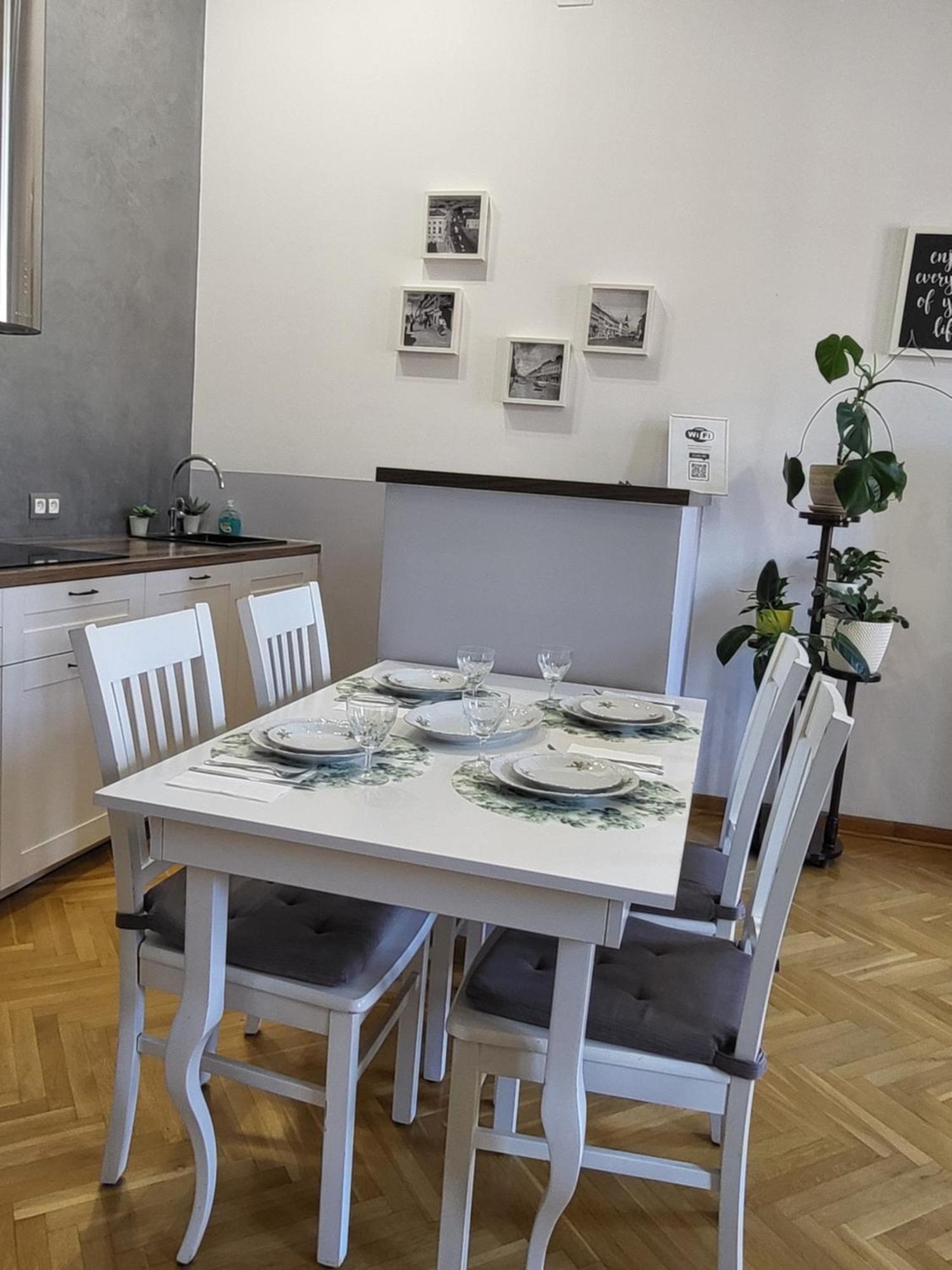 Novo Mundo Apartamento Varsóvia Exterior foto